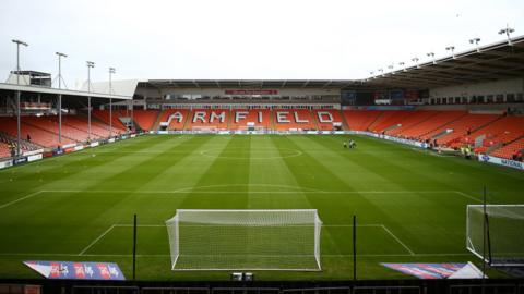 Blackpool's Championship home game with Coventry at Bloomfield Road attracted an attendance of 11,608 fans to see their side lose at home for the second time four days