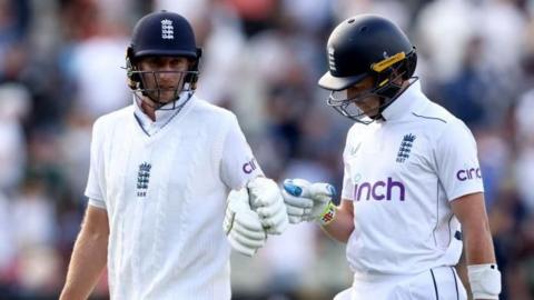 Joe Root and Ollie Pope