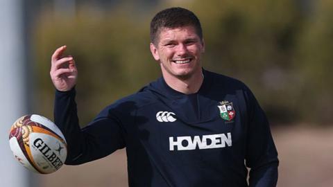 Owen Farrell in training