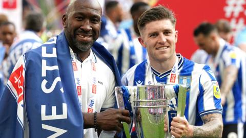 Darren Moore and Josh Windass with the play-off trophy