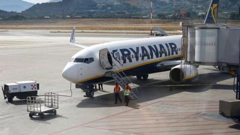 Ryanair plane