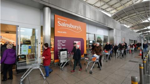 Sainsbury's shoppers line up