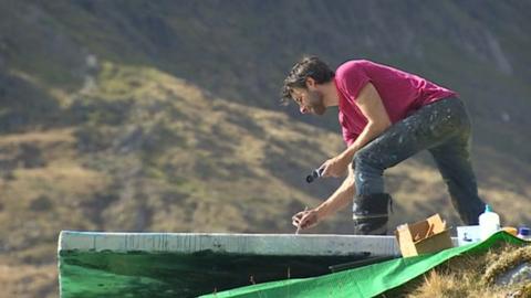 Anthony Garratt painting at Llyn Llydaw, Snowdonia