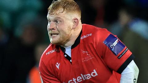 Robbie Smith playing for Newcastle Falcons