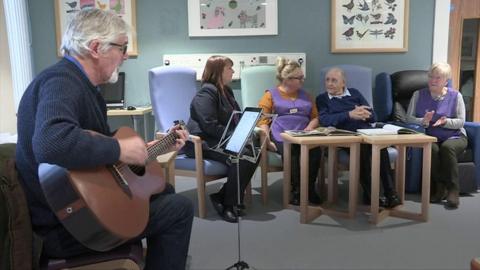 Music therapy at dementia clinic