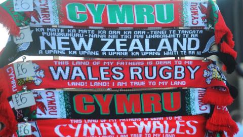 Rugby scarfs