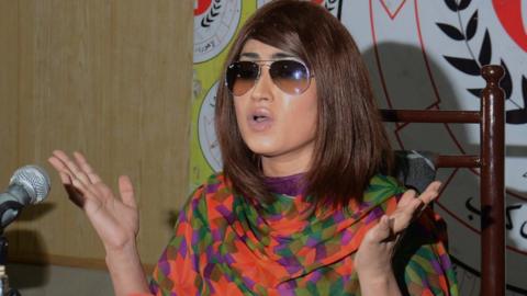 Pakistani renowned actress and model Qandeel Baloch addresses to media persons during press conference in Press Club.