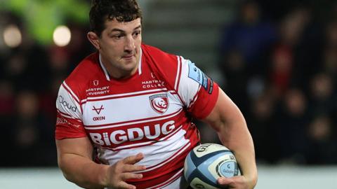 Val Rapava-Ruskin in action for Gloucester