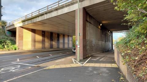 The A34 underpass on Botley Road