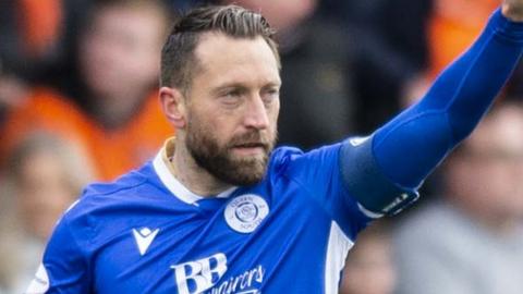 Stephen Dobbie