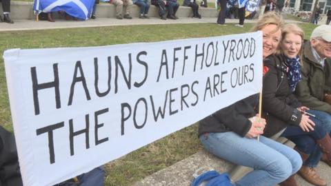 Hauns Aff Holyrood banner