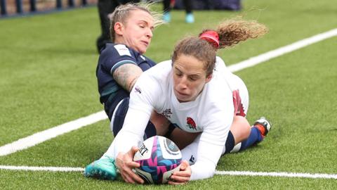 Abby Dow scores England's second try