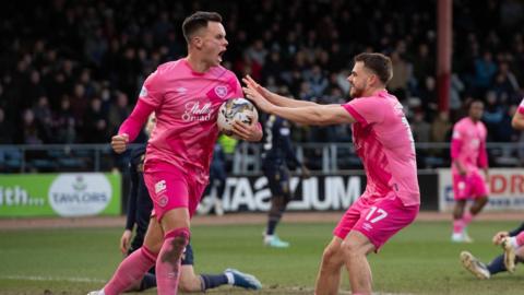 Shankland celebrates