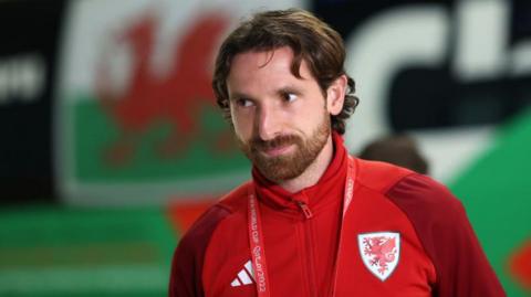 Joe Allen on Wales duty at the 2022 World Cup