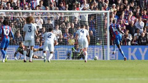 Jean-Philippe Mateta converts a penalty in Crystal Palace's 2-2 draw with Leicester City in the Premier League