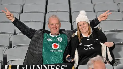 Ireland and New Zealand fans