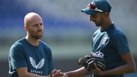 Jack Leach and Shoaib Bashir