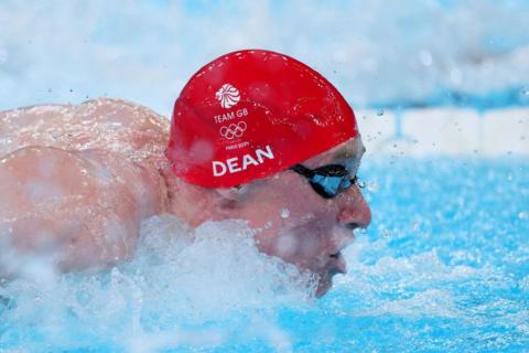 Tom Dean swimming.