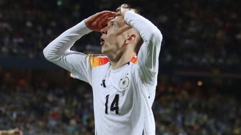 Max Beier reacts to a missed chance durig Germany's friendly against Ukraine