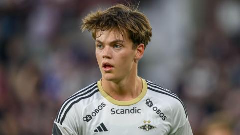 Sverre Nypan playing for Rosenburg vs Heart of Midlothian