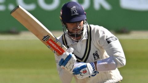 Warwickshire's Ed Barnard