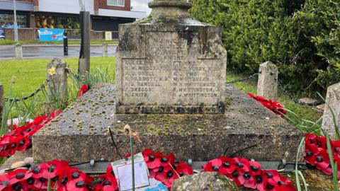 war memorial Marston Moretaine