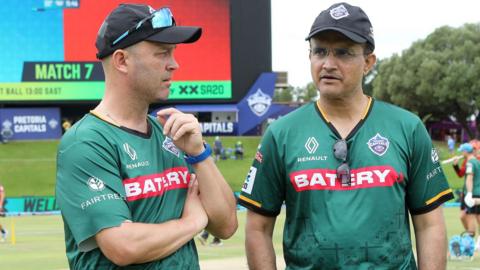 Jonathan Trott (left) talks to Sourav Ganguly while Pretoria Capitals head coach