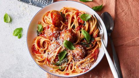 Chicken and ricotta meatballs with spaghetti