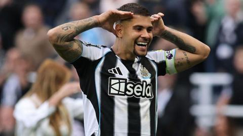 Bruno Guimaraes of Newcastle United celebrates