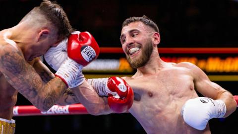 Nathaniel Collins lands an uppercut