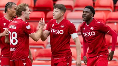 Aberdeen players celebrating