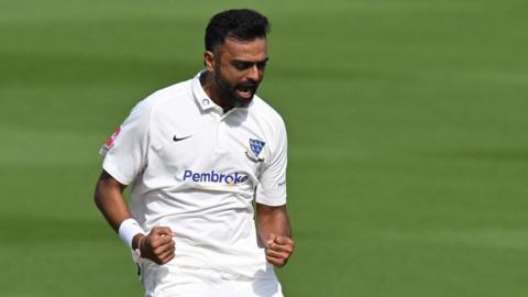 Jaydev Unadkat takes a wicket for Sussex