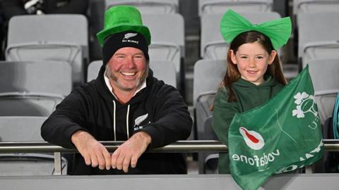 New Zealand v Ireland fans