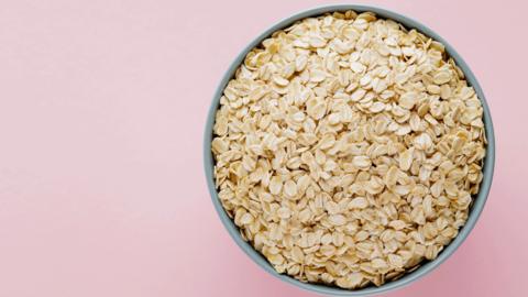 Bowl of porridge oats