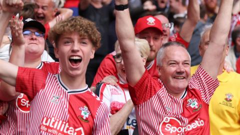 Southampton fans celebrate