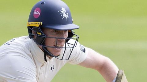 Zak Crawley batting for Kent