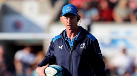 Leo Cullen watches his side warm up at Kingspan Stadium