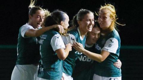 Hibs players celebrate