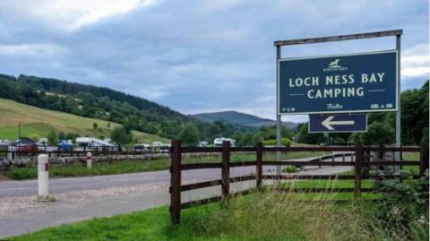 Làrach Campachaidh Bhàgh Loch Nis 