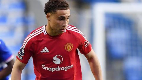 Sam Murray playing for Man Utd U21s
