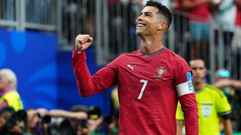 Cristiano Ronaldo celebrates