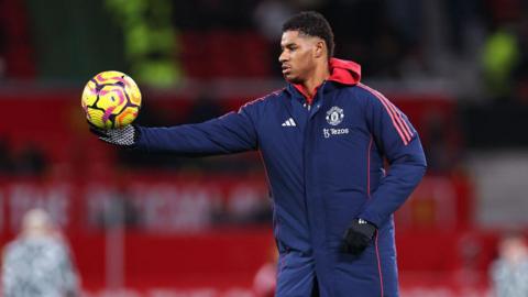 Marcus Rashford of Manchester United warms up at Old Trafford