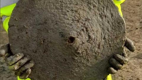 Roman quern, Tempsford, Beds