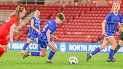 Thornaby FC Women's team mid game