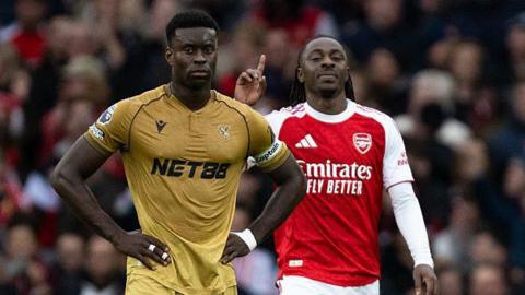 Marc Guehi and Eberechie Eze on the pitch as Arsenal beat Crystal Palace 1-0 in the Premier League on 26 October