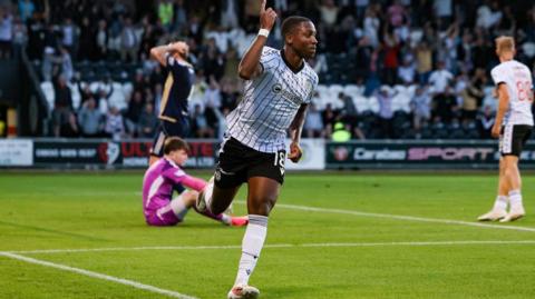 Malik Dijksteel celebrates his dramatic winner against East Kilbride