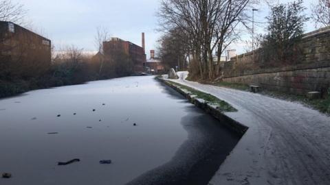 Frozen Canal outside Leeds city centre