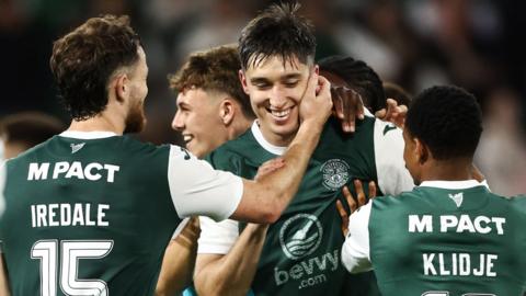 Hibs players celebrate