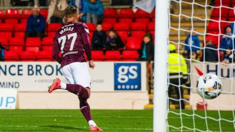 Hearts' Kenneth Vargas celebrates