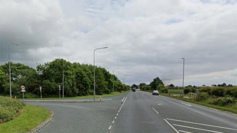 A Google street view of the junction of the A1033 and Thorn Road